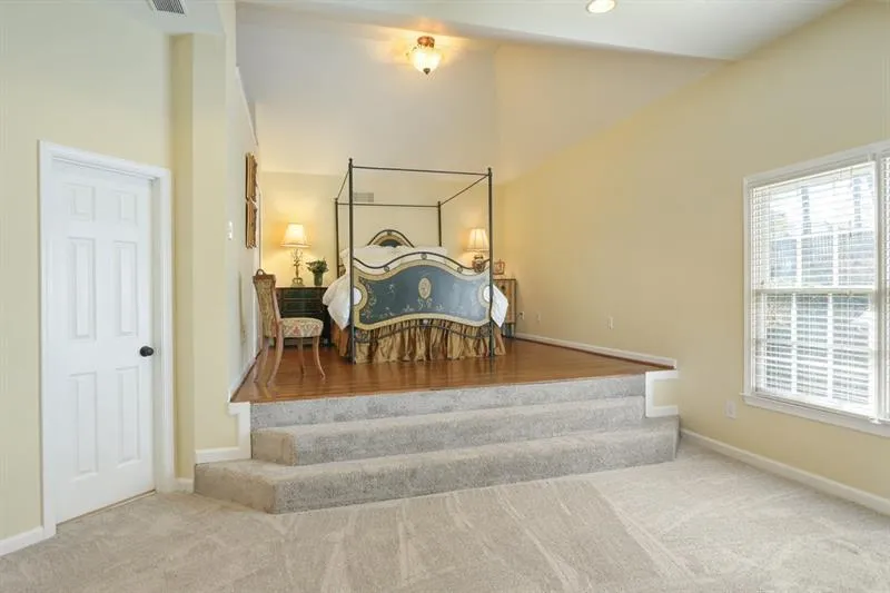 530 Cameron Manor Way, Sandy Springs, Georgia 30328, 5 Bedrooms Bedrooms, ,3 BathroomsBathrooms,Residential,Sold,530 Cameron Manor Way,6016070