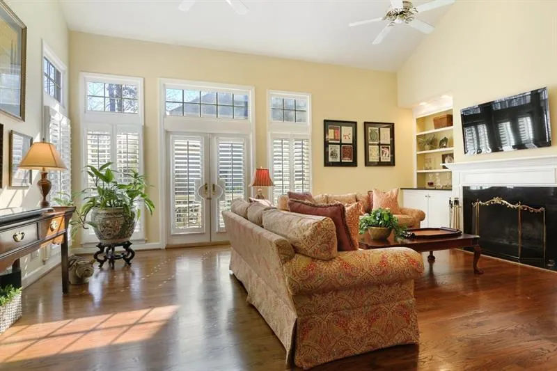 530 Cameron Manor Way, Sandy Springs, Georgia 30328, 5 Bedrooms Bedrooms, ,3 BathroomsBathrooms,Residential,Sold,530 Cameron Manor Way,6016070