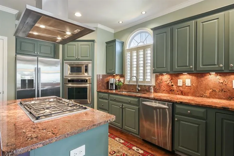 530 Cameron Manor Way, Sandy Springs, Georgia 30328, 5 Bedrooms Bedrooms, ,3 BathroomsBathrooms,Residential,Sold,530 Cameron Manor Way,6016070
