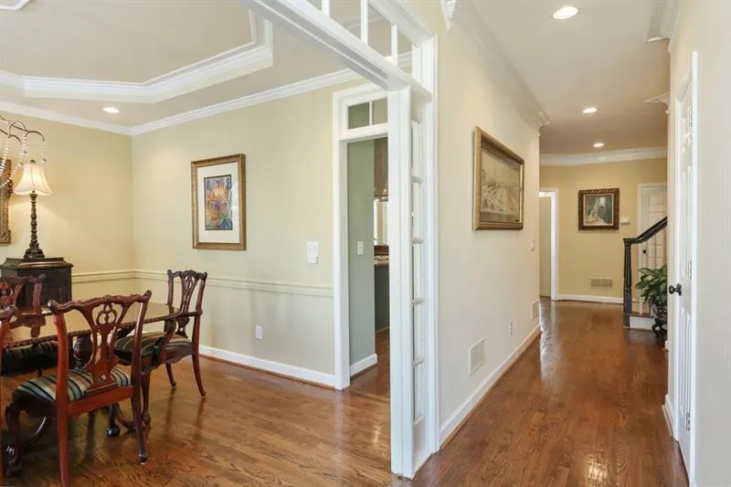 530 Cameron Manor Way, Sandy Springs, Georgia 30328, 5 Bedrooms Bedrooms, ,3 BathroomsBathrooms,Residential,Sold,530 Cameron Manor Way,6016070