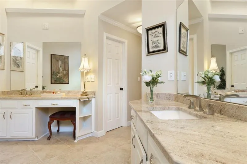 530 Cameron Manor Way, Sandy Springs, Georgia 30328, 5 Bedrooms Bedrooms, ,3 BathroomsBathrooms,Residential,Sold,530 Cameron Manor Way,6016070