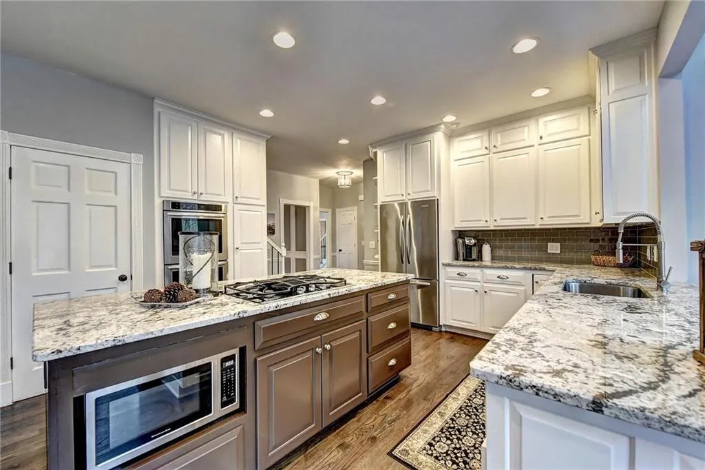 690 Bittersweet Trail, Sandy Springs, Georgia 30350, 6 Bedrooms Bedrooms, ,4 BathroomsBathrooms,Residential,Sold,690 Bittersweet Trail,6057222