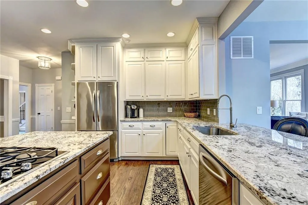 690 Bittersweet Trail, Sandy Springs, Georgia 30350, 6 Bedrooms Bedrooms, ,4 BathroomsBathrooms,Residential,Sold,690 Bittersweet Trail,6057222