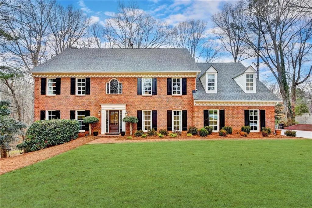 690 Bittersweet Trail, Sandy Springs, Georgia 30350, 6 Bedrooms Bedrooms, ,4 BathroomsBathrooms,Residential,Sold,690 Bittersweet Trail,6057222