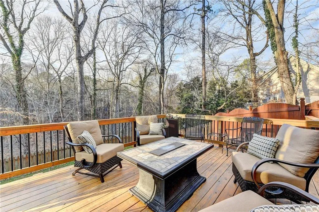 690 Bittersweet Trail, Sandy Springs, Georgia 30350, 6 Bedrooms Bedrooms, ,4 BathroomsBathrooms,Residential,Sold,690 Bittersweet Trail,6057222