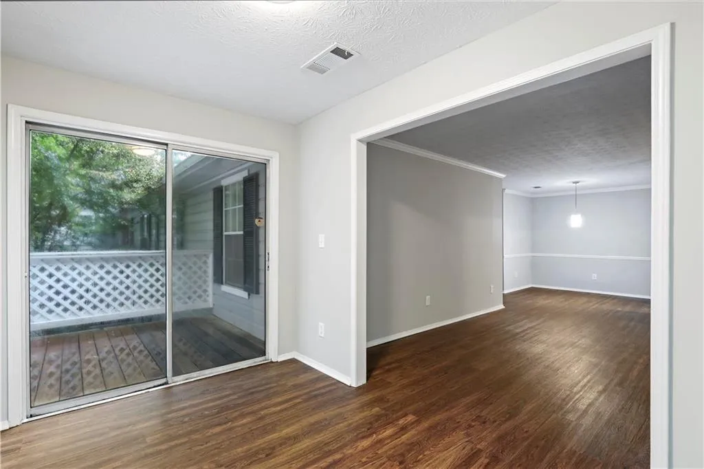 1110 Natchez Trace, Sandy Springs, Georgia 30350, 2 Bedrooms Bedrooms, ,1 BathroomBathrooms,Residential,Sold,1110 Natchez Trace,6912722