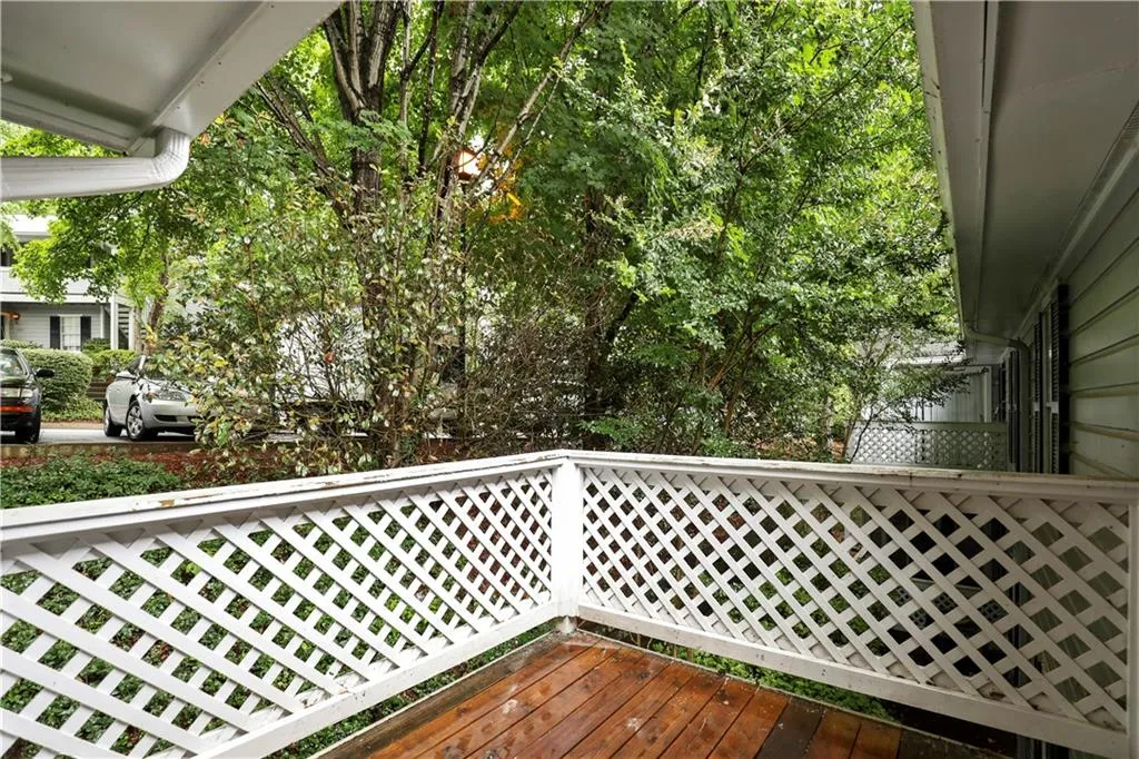 1110 Natchez Trace, Sandy Springs, Georgia 30350, 2 Bedrooms Bedrooms, ,1 BathroomBathrooms,Residential,Sold,1110 Natchez Trace,6912722