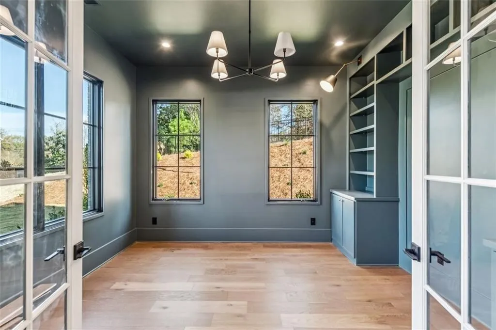 200 River Valley Court, Atlanta, Georgia 30328, 5 Bedrooms Bedrooms, ,4 BathroomsBathrooms,Residential,For Sale,200 River Valley Court,7652370