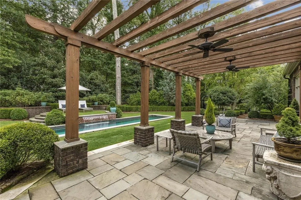 18 Leighton Court, Atlanta, Georgia 30327, 6 Bedrooms Bedrooms, ,6 BathroomsBathrooms,Residential,Sold,18 Leighton Court,6914096 18 Leighton Court, Atlanta, Georgia 30327, 6 Bedrooms Bedrooms, ,6 BathroomsBathrooms,Residential,Sold,18 Leighton Court,6914096