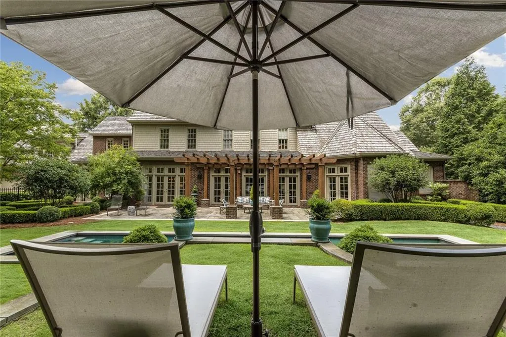 18 Leighton Court, Atlanta, Georgia 30327, 6 Bedrooms Bedrooms, ,6 BathroomsBathrooms,Residential,Sold,18 Leighton Court,6914096 18 Leighton Court, Atlanta, Georgia 30327, 6 Bedrooms Bedrooms, ,6 BathroomsBathrooms,Residential,Sold,18 Leighton Court,6914096