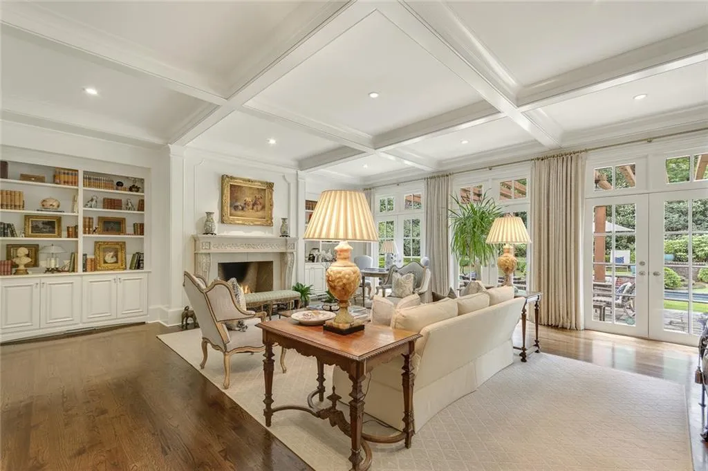 18 Leighton Court, Atlanta, Georgia 30327, 6 Bedrooms Bedrooms, ,6 BathroomsBathrooms,Residential,Sold,18 Leighton Court,6914096 18 Leighton Court, Atlanta, Georgia 30327, 6 Bedrooms Bedrooms, ,6 BathroomsBathrooms,Residential,Sold,18 Leighton Court,6914096