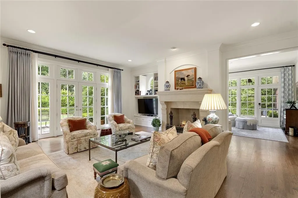 18 Leighton Court, Atlanta, Georgia 30327, 6 Bedrooms Bedrooms, ,6 BathroomsBathrooms,Residential,Sold,18 Leighton Court,6914096 18 Leighton Court, Atlanta, Georgia 30327, 6 Bedrooms Bedrooms, ,6 BathroomsBathrooms,Residential,Sold,18 Leighton Court,6914096