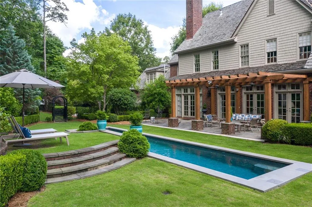 18 Leighton Court, Atlanta, Georgia 30327, 6 Bedrooms Bedrooms, ,6 BathroomsBathrooms,Residential,Sold,18 Leighton Court,6914096 18 Leighton Court, Atlanta, Georgia 30327, 6 Bedrooms Bedrooms, ,6 BathroomsBathrooms,Residential,Sold,18 Leighton Court,6914096