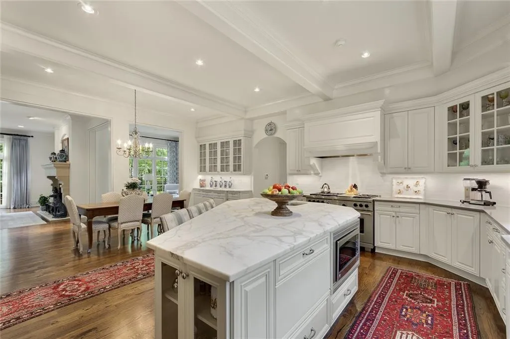 18 Leighton Court, Atlanta, Georgia 30327, 6 Bedrooms Bedrooms, ,6 BathroomsBathrooms,Residential,Sold,18 Leighton Court,6914096 18 Leighton Court, Atlanta, Georgia 30327, 6 Bedrooms Bedrooms, ,6 BathroomsBathrooms,Residential,Sold,18 Leighton Court,6914096