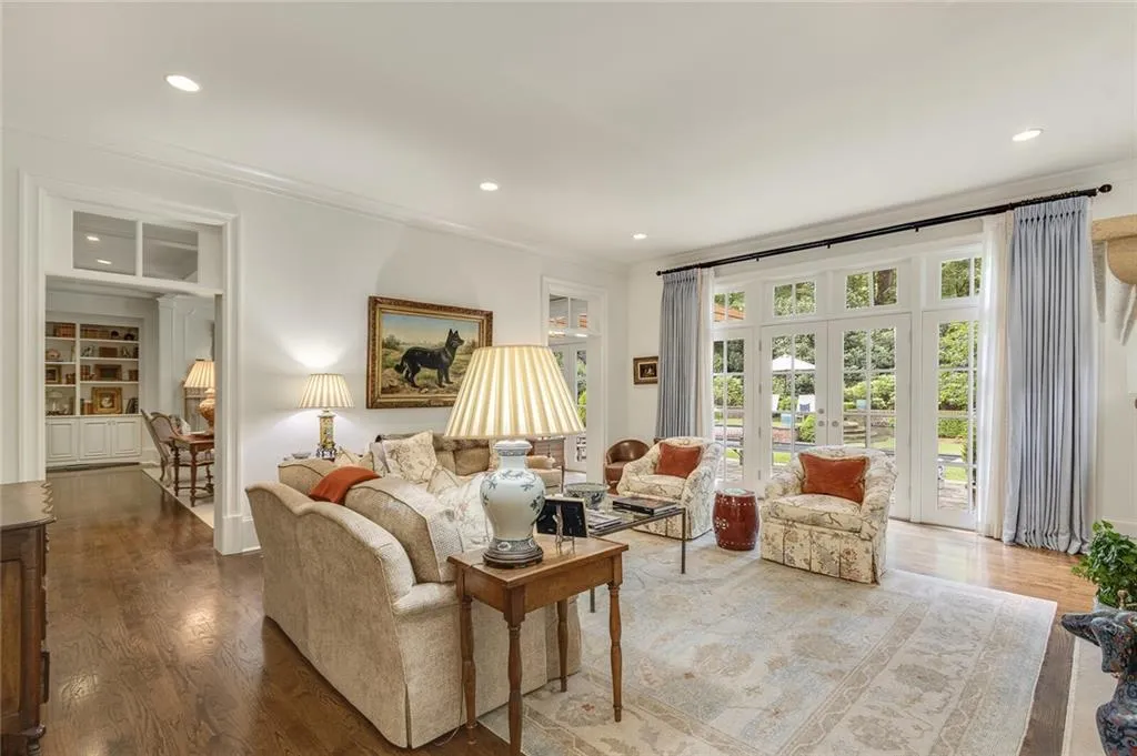 18 Leighton Court, Atlanta, Georgia 30327, 6 Bedrooms Bedrooms, ,6 BathroomsBathrooms,Residential,Sold,18 Leighton Court,6914096 18 Leighton Court, Atlanta, Georgia 30327, 6 Bedrooms Bedrooms, ,6 BathroomsBathrooms,Residential,Sold,18 Leighton Court,6914096