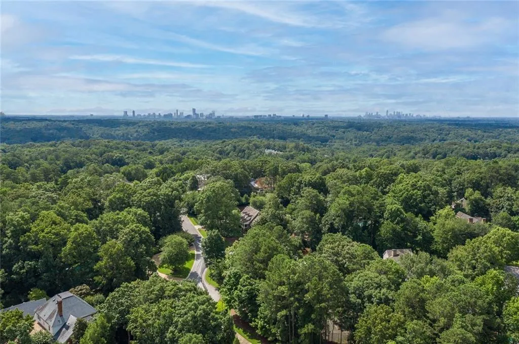 18 Leighton Court, Atlanta, Georgia 30327, 6 Bedrooms Bedrooms, ,6 BathroomsBathrooms,Residential,Sold,18 Leighton Court,6914096 18 Leighton Court, Atlanta, Georgia 30327, 6 Bedrooms Bedrooms, ,6 BathroomsBathrooms,Residential,Sold,18 Leighton Court,6914096