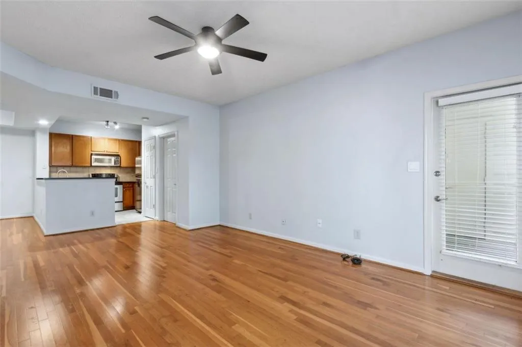 1250 Parkwood Circle Se Unit 3204, Atlanta, Georgia 30339, 2 Bedrooms Bedrooms, ,2 BathroomsBathrooms,Residential,For Sale,1250 Parkwood Circle Se Unit 3204,7617162