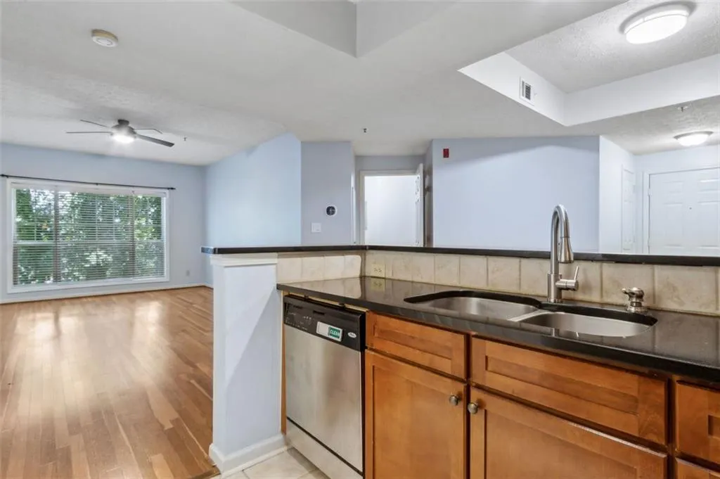 1250 Parkwood Circle Se Unit 3204, Atlanta, Georgia 30339, 2 Bedrooms Bedrooms, ,2 BathroomsBathrooms,Residential,For Sale,1250 Parkwood Circle Se Unit 3204,7617162