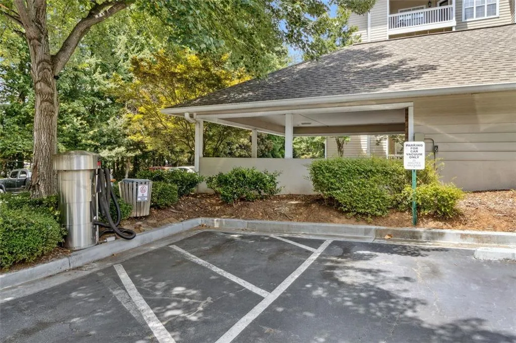 1250 Parkwood Circle Se Unit 3204, Atlanta, Georgia 30339, 2 Bedrooms Bedrooms, ,2 BathroomsBathrooms,Residential,For Sale,1250 Parkwood Circle Se Unit 3204,7617162