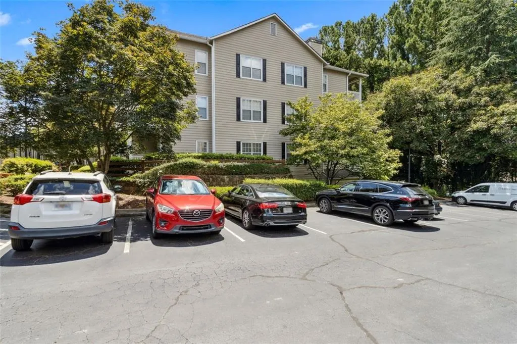 1250 Parkwood Circle Se Unit 3204, Atlanta, Georgia 30339, 2 Bedrooms Bedrooms, ,2 BathroomsBathrooms,Residential,For Sale,1250 Parkwood Circle Se Unit 3204,7617162