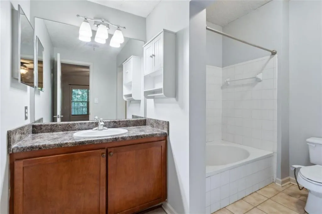 1250 Parkwood Circle Se Unit 3204, Atlanta, Georgia 30339, 2 Bedrooms Bedrooms, ,2 BathroomsBathrooms,Residential,For Sale,1250 Parkwood Circle Se Unit 3204,7617162
