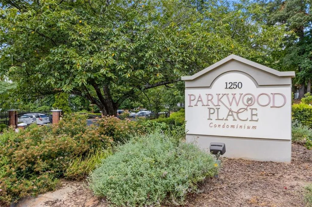 1250 Parkwood Circle Se Unit 3204, Atlanta, Georgia 30339, 2 Bedrooms Bedrooms, ,2 BathroomsBathrooms,Residential,For Sale,1250 Parkwood Circle Se Unit 3204,7617162