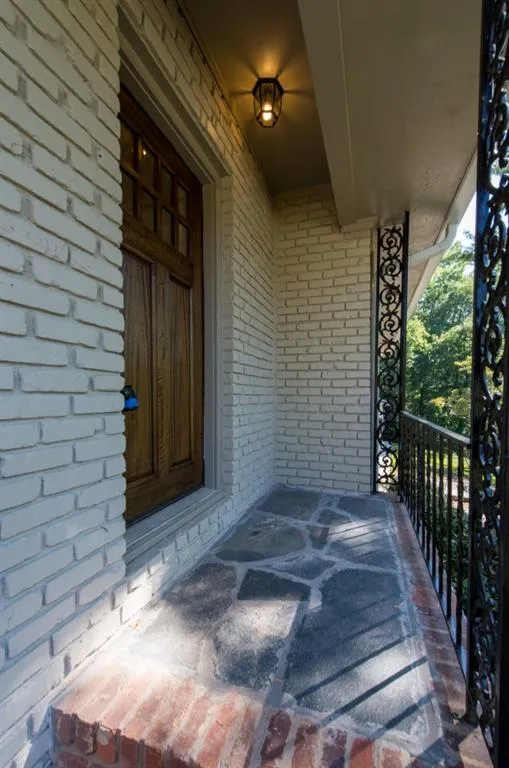 380 Windsor Parkway, Atlanta, Georgia 30342, 4 Bedrooms Bedrooms, ,3 BathroomsBathrooms,Residential,Sold,380 Windsor Parkway,5581090