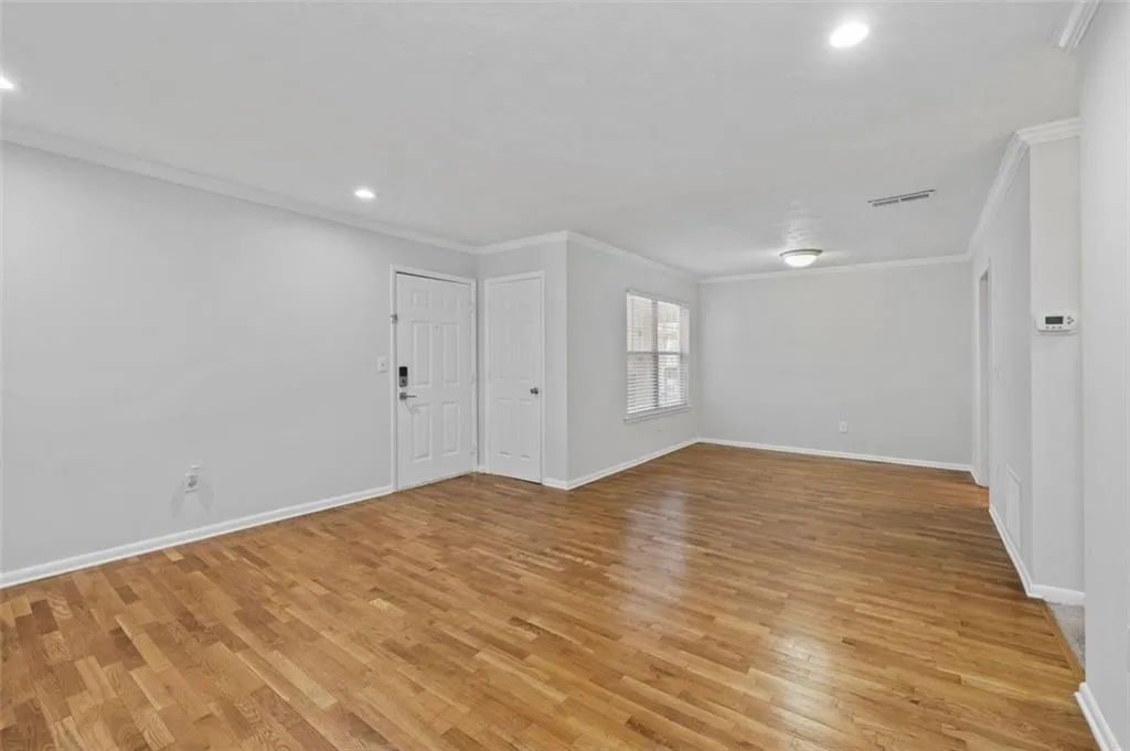 1150 Collier Road Nw Unit 6h, Atlanta, Georgia 30318, 1 Bedroom Bedrooms, ,1 BathroomBathrooms,Residential,For Sale,1150 Collier Road Nw Unit 6h,7588400