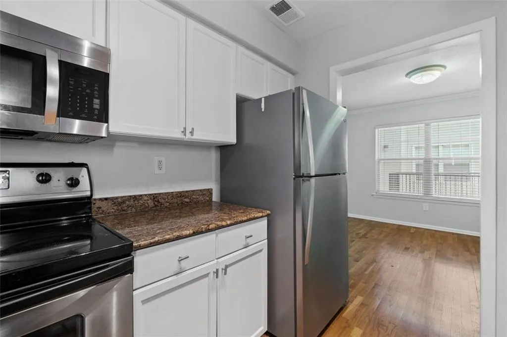 1150 Collier Road Nw Unit 6h, Atlanta, Georgia 30318, 1 Bedroom Bedrooms, ,1 BathroomBathrooms,Residential,For Sale,1150 Collier Road Nw Unit 6h,7588400