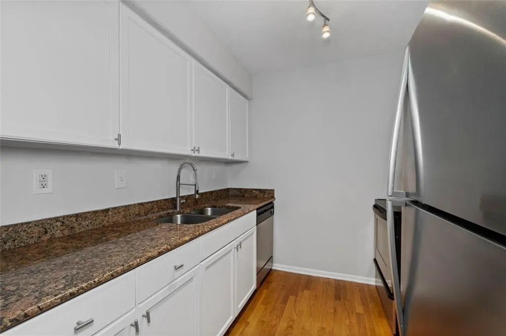 1150 Collier Road Nw Unit 6h, Atlanta, Georgia 30318, 1 Bedroom Bedrooms, ,1 BathroomBathrooms,Residential,For Sale,1150 Collier Road Nw Unit 6h,7588400
