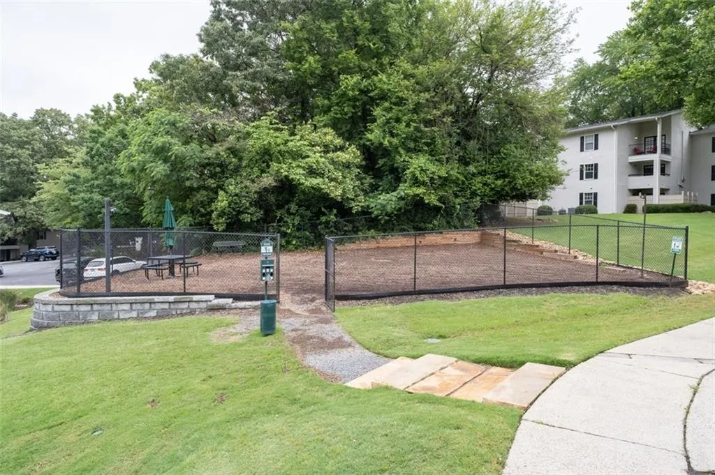 1150 Collier Road Nw Unit 6h, Atlanta, Georgia 30318, 1 Bedroom Bedrooms, ,1 BathroomBathrooms,Residential,For Sale,1150 Collier Road Nw Unit 6h,7588400