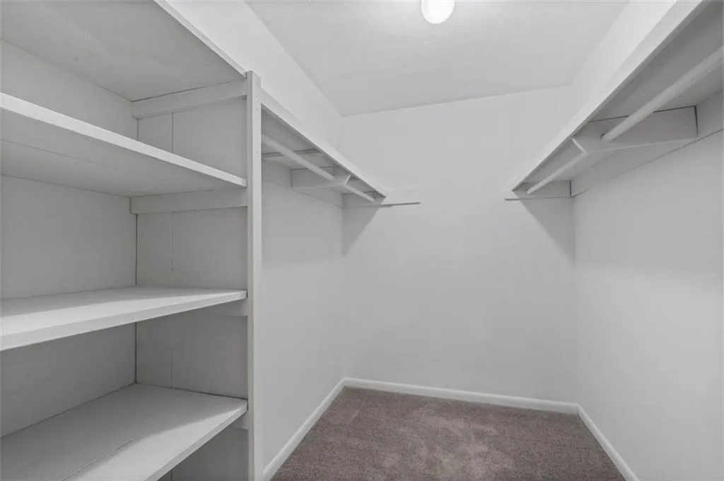 1150 Collier Road Nw Unit 6h, Atlanta, Georgia 30318, 1 Bedroom Bedrooms, ,1 BathroomBathrooms,Residential,For Sale,1150 Collier Road Nw Unit 6h,7588400