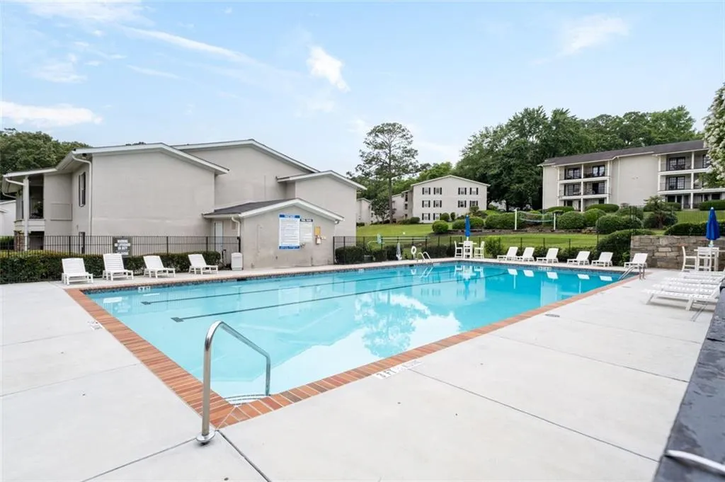 1150 Collier Road Nw Unit 6h, Atlanta, Georgia 30318, 1 Bedroom Bedrooms, ,1 BathroomBathrooms,Residential,For Sale,1150 Collier Road Nw Unit 6h,7588400