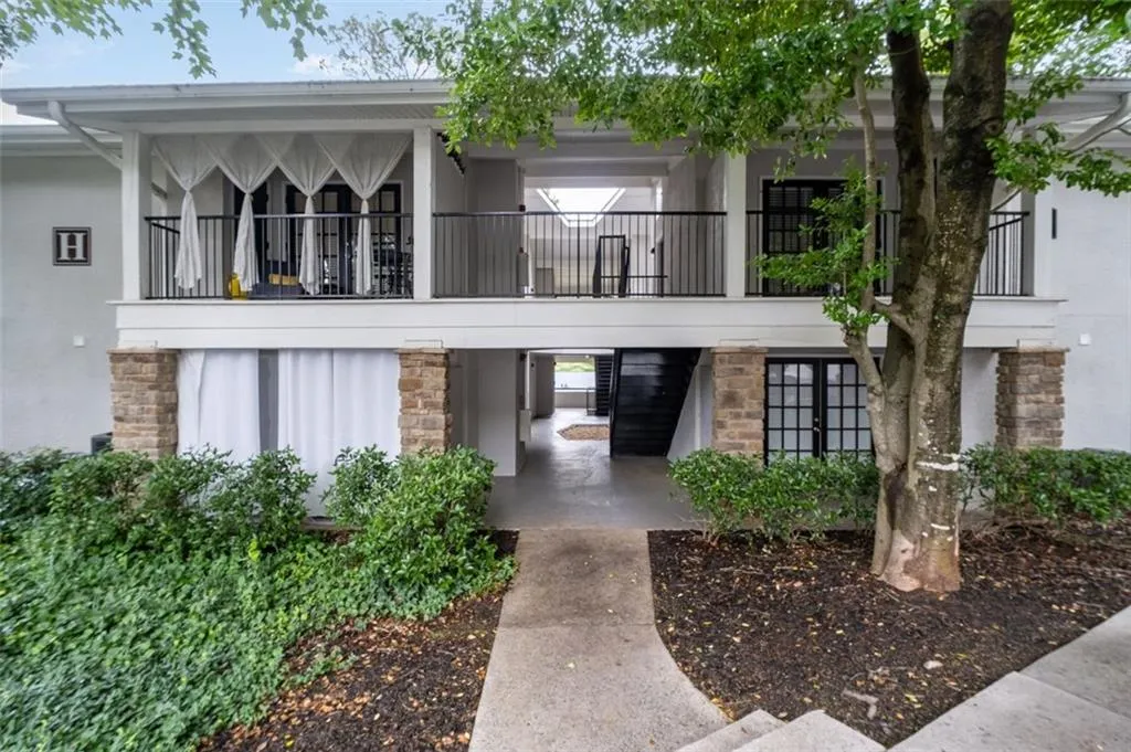 1150 Collier Road Nw Unit 6h, Atlanta, Georgia 30318, 1 Bedroom Bedrooms, ,1 BathroomBathrooms,Residential,For Sale,1150 Collier Road Nw Unit 6h,7588400