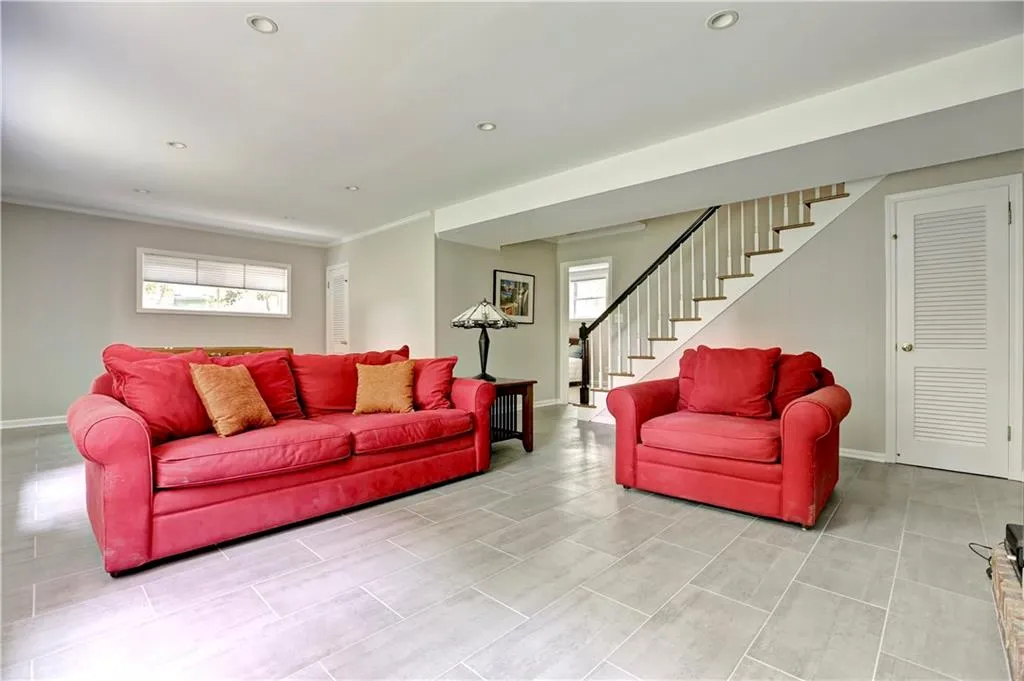 745 Edgewater Trail, Sandy Springs, Georgia 30328, 4 Bedrooms Bedrooms, ,3 BathroomsBathrooms,Residential,Sold,745 Edgewater Trail,5697626