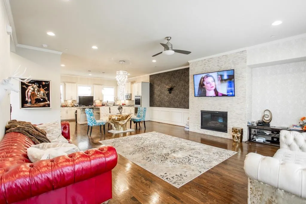 974 Thibideau Court, Atlanta, Georgia 30328, 4 Bedrooms Bedrooms, ,3 BathroomsBathrooms,Residential,Sold,974 Thibideau Court,6097071