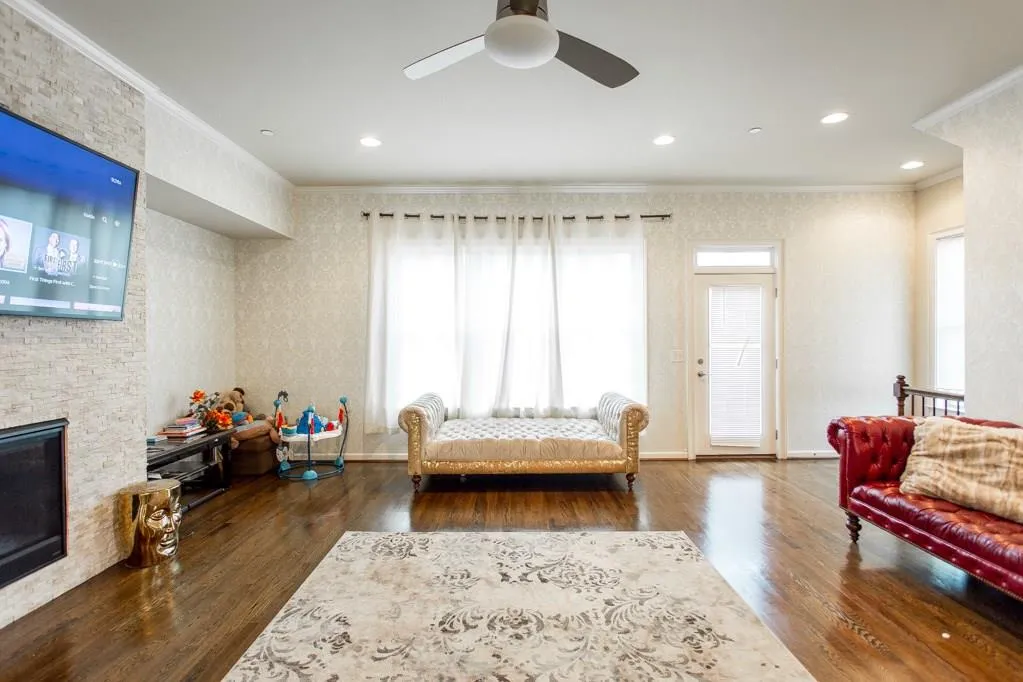 974 Thibideau Court, Atlanta, Georgia 30328, 4 Bedrooms Bedrooms, ,3 BathroomsBathrooms,Residential,Sold,974 Thibideau Court,6097071