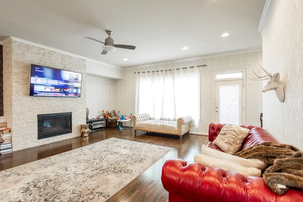 974 Thibideau Court, Atlanta, Georgia 30328, 4 Bedrooms Bedrooms, ,3 BathroomsBathrooms,Residential,Sold,974 Thibideau Court,6097071