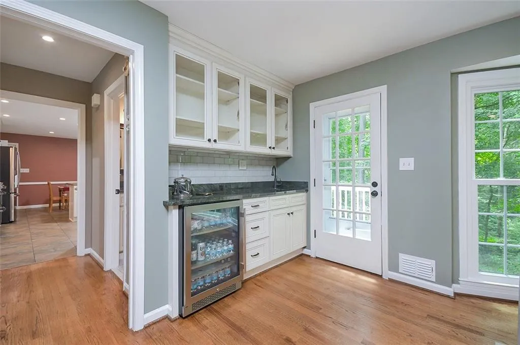 5085 Nesbit Ferry Lane, Atlanta, Georgia 30350, 4 Bedrooms Bedrooms, ,3 BathroomsBathrooms,Residential,Sold,5085 Nesbit Ferry Lane,6734763