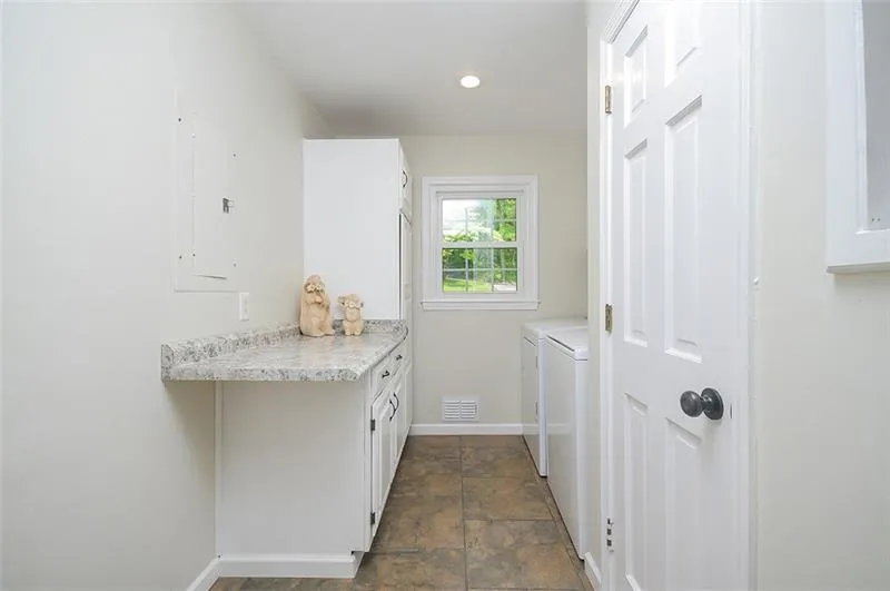 5085 Nesbit Ferry Lane, Atlanta, Georgia 30350, 4 Bedrooms Bedrooms, ,3 BathroomsBathrooms,Residential,Sold,5085 Nesbit Ferry Lane,6734763