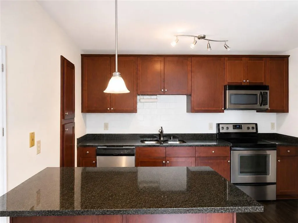 2657 Lenox Road Ne Bldg G #90, Atlanta, Georgia 30324, 1 Bedroom Bedrooms, 0 ,1 BathroomBathrooms,Residential,For Sale,2657 Lenox Road Ne Bldg G #90,7801221
