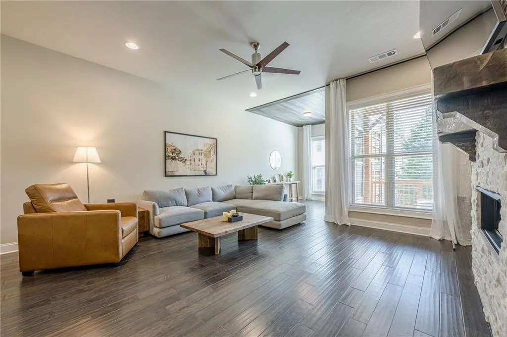 243 Franklin Road, Atlanta, Georgia 30342, 3 Bedrooms Bedrooms, ,3 BathroomsBathrooms,Residential,For Sale,243 Franklin Road,7721645