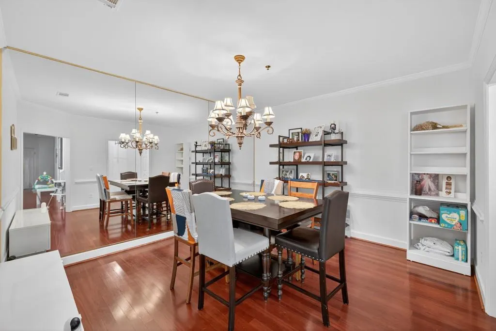 2865 Lenox Road Ne Unit 207, Atlanta, Georgia 30324, 2 Bedrooms Bedrooms, ,2 BathroomsBathrooms,Residential,For Sale,2865 Lenox Road Ne Unit 207,7650323