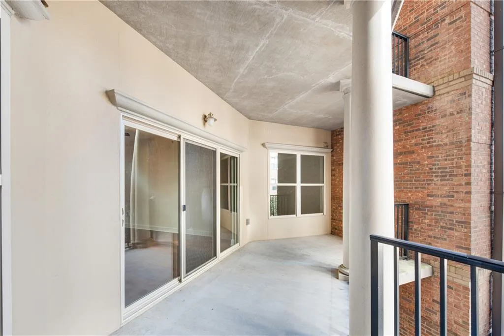 200 River Vista Drive Unit 220, Atlanta, Georgia 30339, 2 Bedrooms Bedrooms, ,2 BathroomsBathrooms,Residential,Sold,200 River Vista Drive Unit 220,7175003