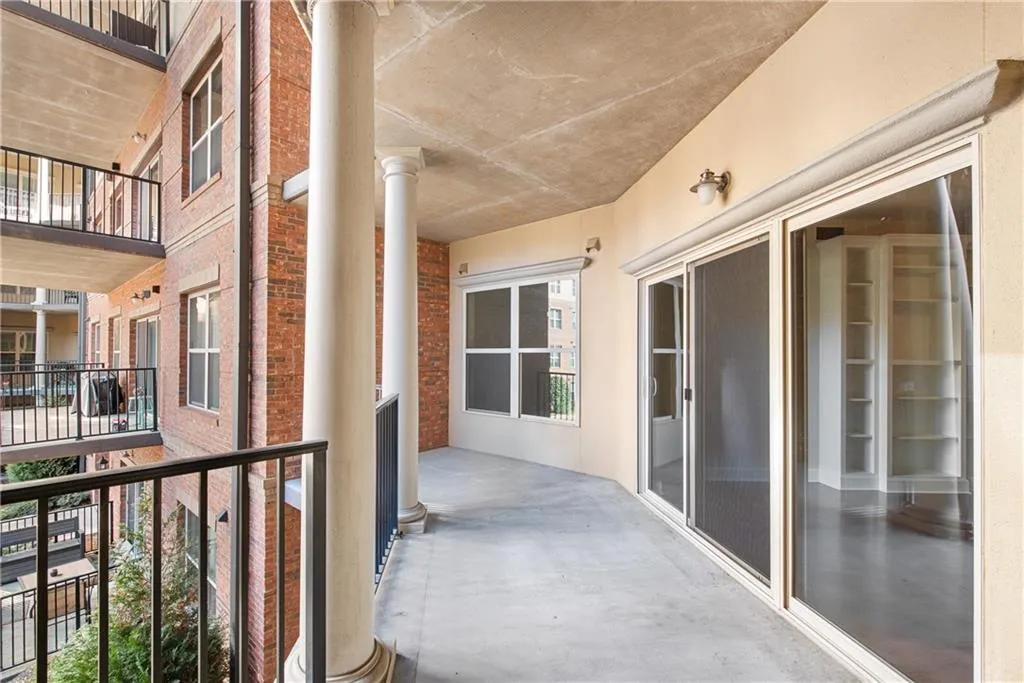 200 River Vista Drive Unit 220, Atlanta, Georgia 30339, 2 Bedrooms Bedrooms, ,2 BathroomsBathrooms,Residential,Sold,200 River Vista Drive Unit 220,7175003