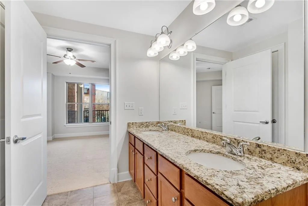 200 River Vista Drive Unit 220, Atlanta, Georgia 30339, 2 Bedrooms Bedrooms, ,2 BathroomsBathrooms,Residential,Sold,200 River Vista Drive Unit 220,7175003