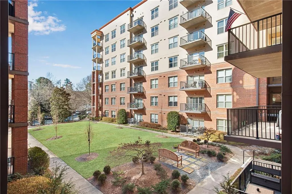 200 River Vista Drive Unit 220, Atlanta, Georgia 30339, 2 Bedrooms Bedrooms, ,2 BathroomsBathrooms,Residential,Sold,200 River Vista Drive Unit 220,7175003