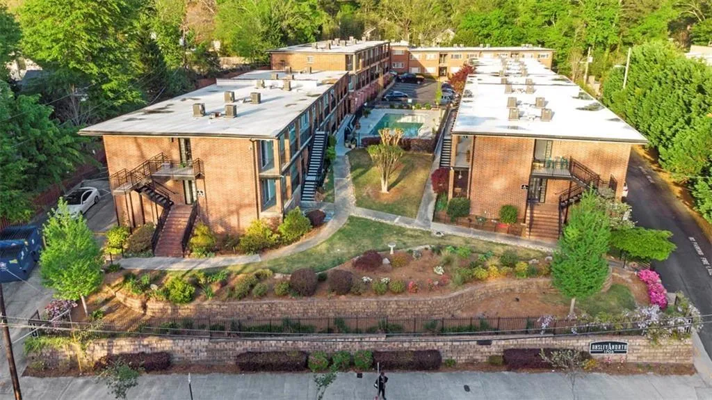 1705 Monroe Drive Ne Unit C05, Atlanta, Georgia 30324, 2 Bedrooms Bedrooms, ,1 BathroomBathrooms,Residential,For Sale,1705 Monroe Drive Ne Unit C05,7637687