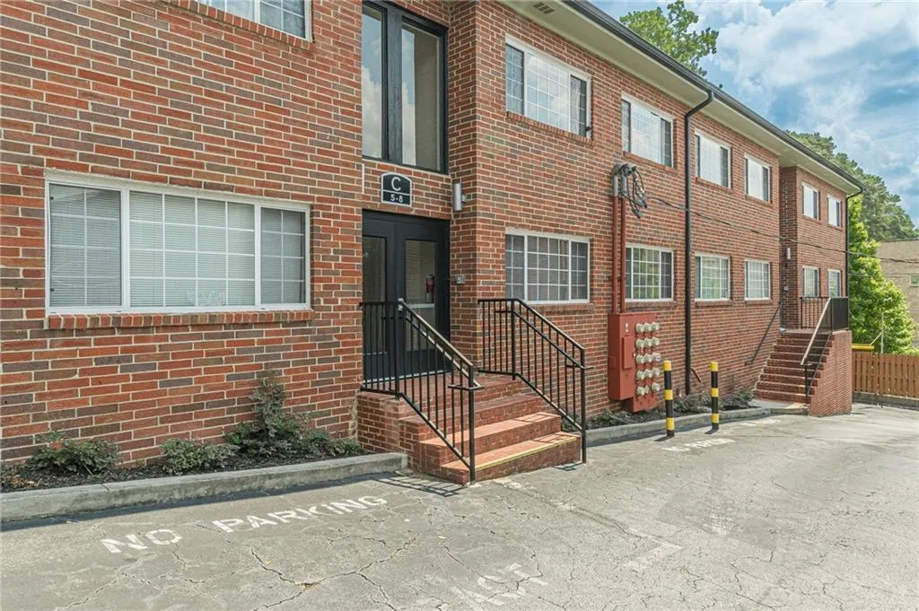 1705 Monroe Drive Ne Unit C05, Atlanta, Georgia 30324, 2 Bedrooms Bedrooms, ,1 BathroomBathrooms,Residential,For Sale,1705 Monroe Drive Ne Unit C05,7637687