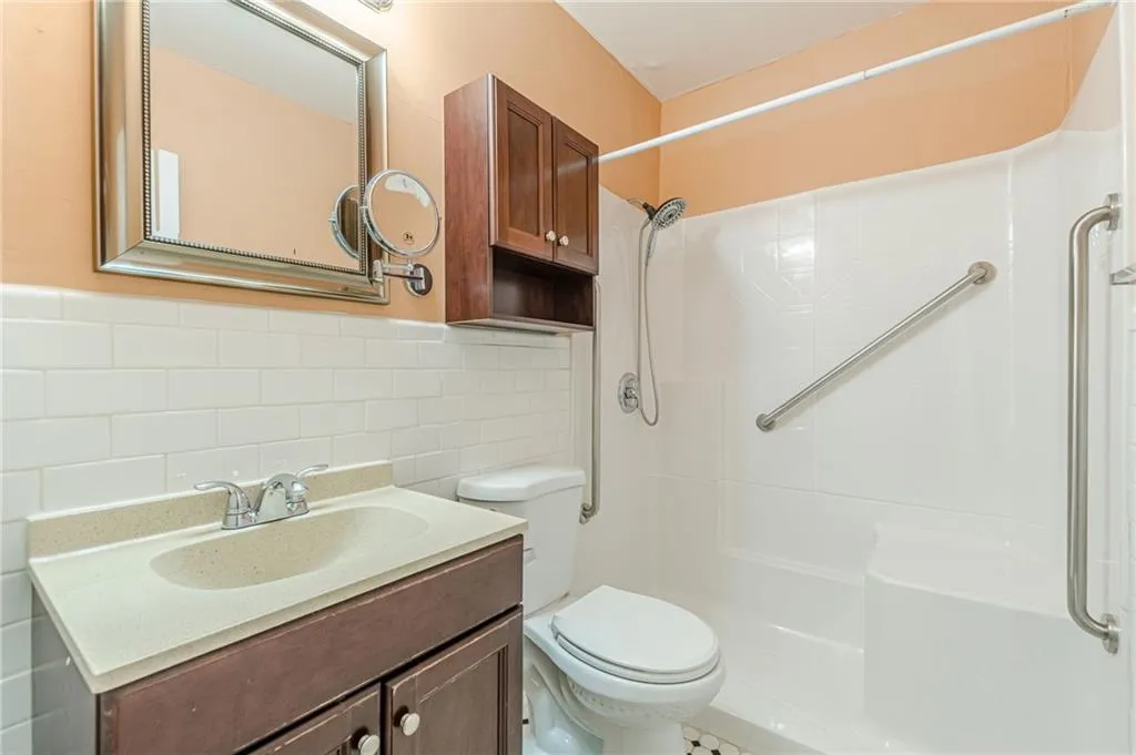 1705 Monroe Drive Ne Unit C05, Atlanta, Georgia 30324, 2 Bedrooms Bedrooms, ,1 BathroomBathrooms,Residential,For Sale,1705 Monroe Drive Ne Unit C05,7637687